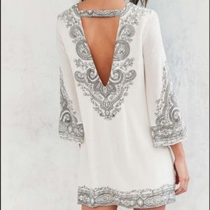 Urban Outfitters Ecote Gineva Printed Shift Dress